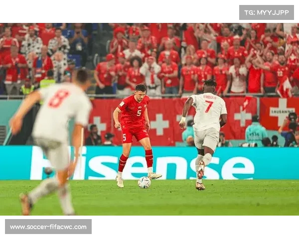 马纳哈精彩凌空破门助阿尔巴尼亚半场领先塞尔维亚一球